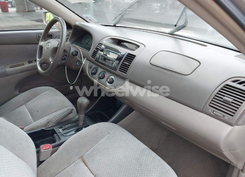 Photo 5 of 2004 Toyota Camry LE (VIN 4T1BE32K34U848913)