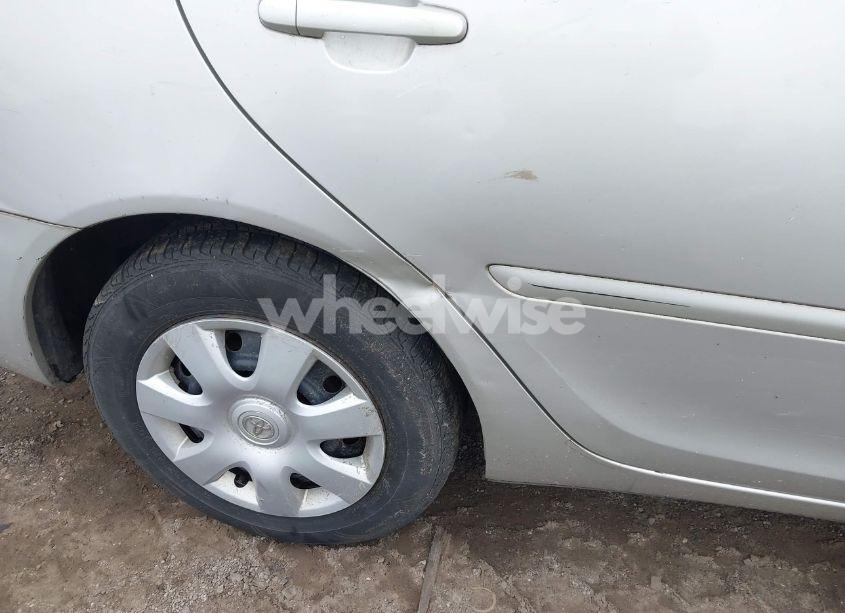 Photo 15 of 2004 Toyota Camry LE (VIN 4T1BE32K34U862147)