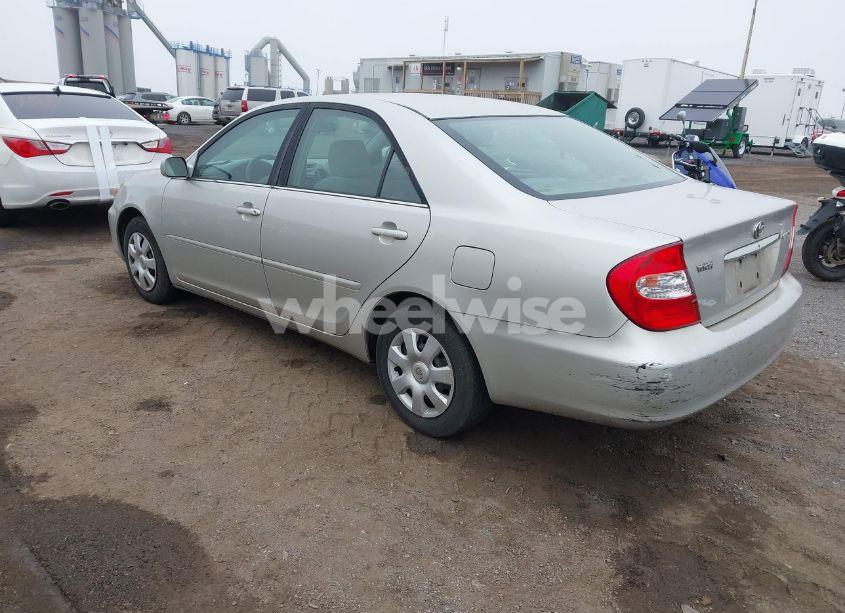 Photo 3 of 2004 Toyota Camry LE (VIN 4T1BE32K34U862147)