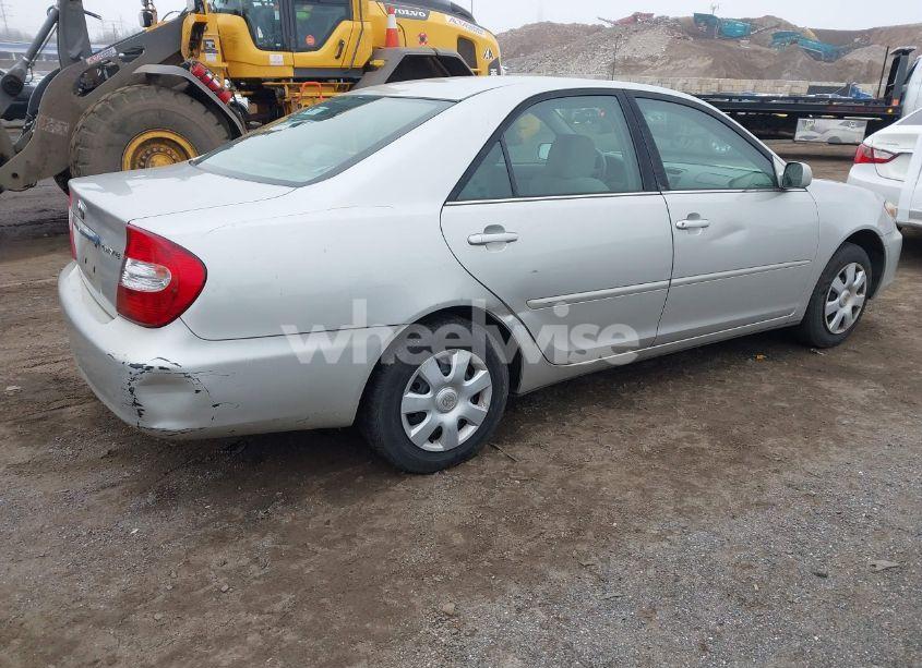 Photo 4 of 2004 Toyota Camry LE (VIN 4T1BE32K34U862147)