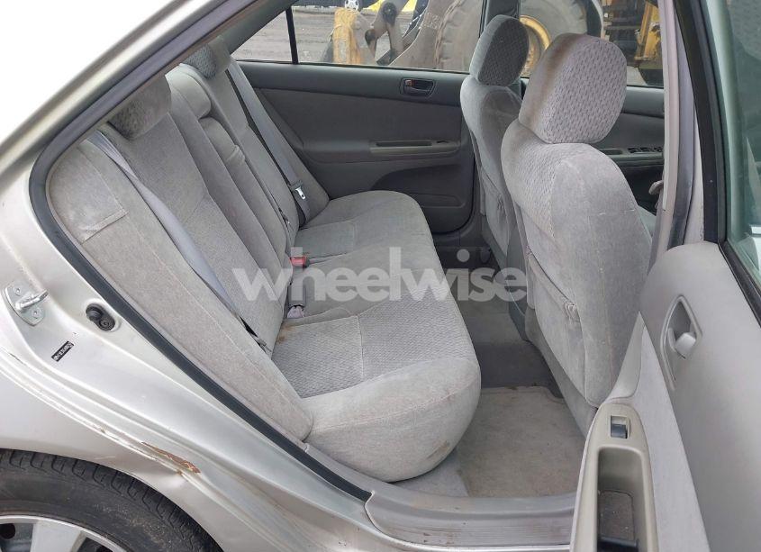 Photo 8 of 2004 Toyota Camry LE (VIN 4T1BE32K34U862147)