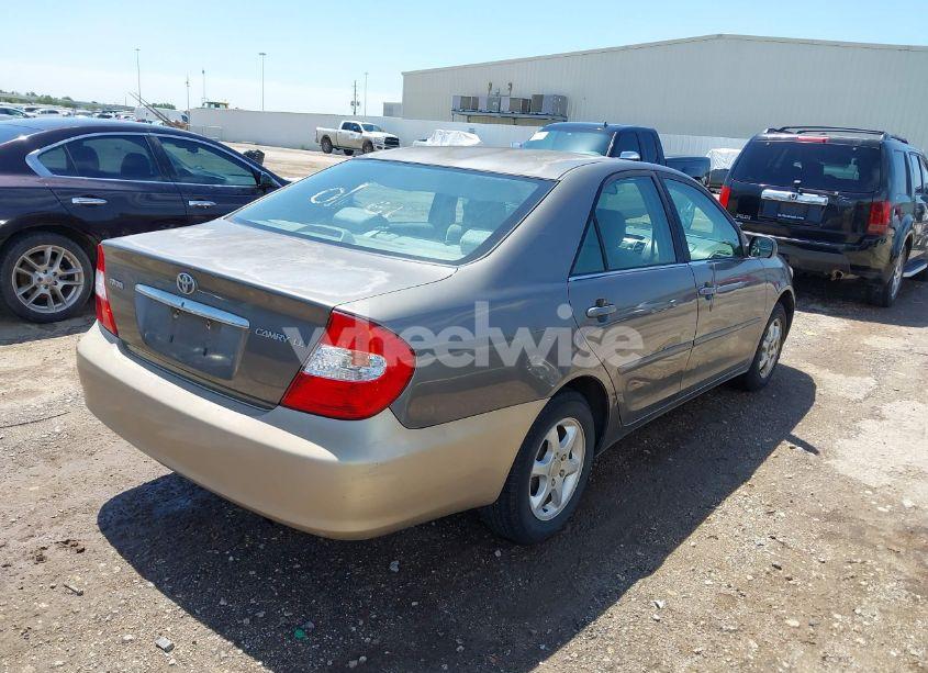 Photo 4 of 2004 Toyota Camry LE (VIN 4T1BE32K34U862696)