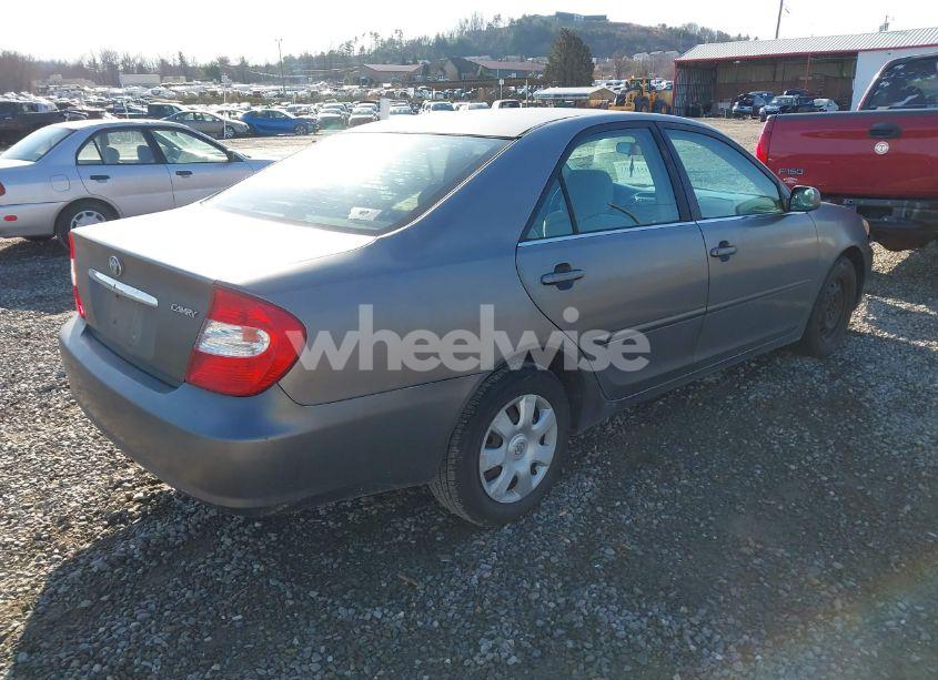 Photo 4 of 2004 Toyota Camry LE (VIN 4T1BE32K34U869146)
