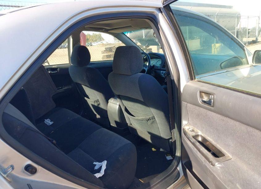 Photo 8 of 2004 Toyota Camry SE (VIN 4T1BE32K34U901786)