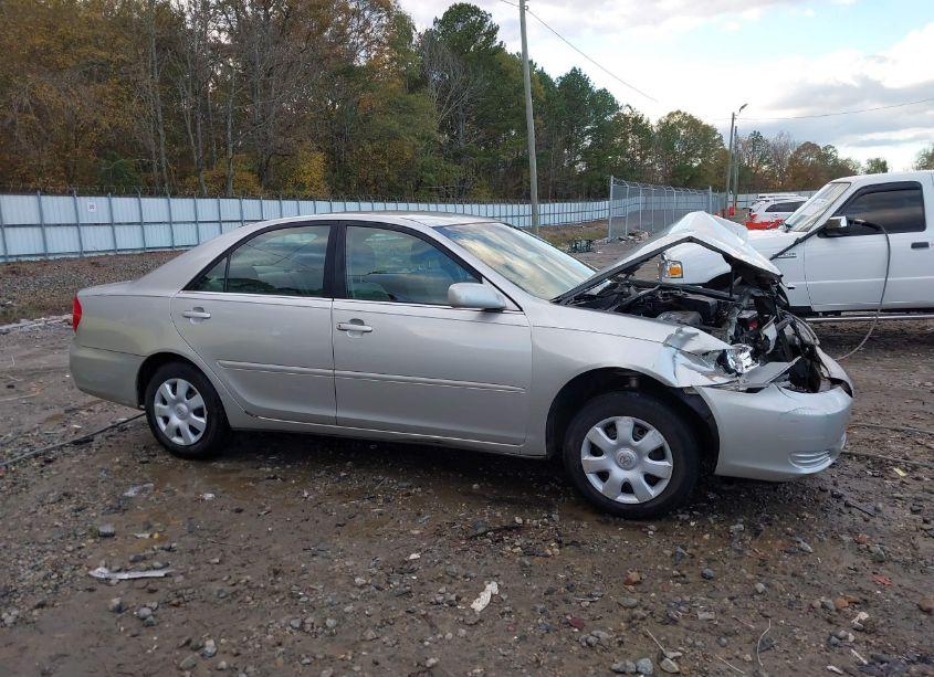 Photo 13 of 2004 Toyota Camry LE (VIN 4T1BE32K34U915199)