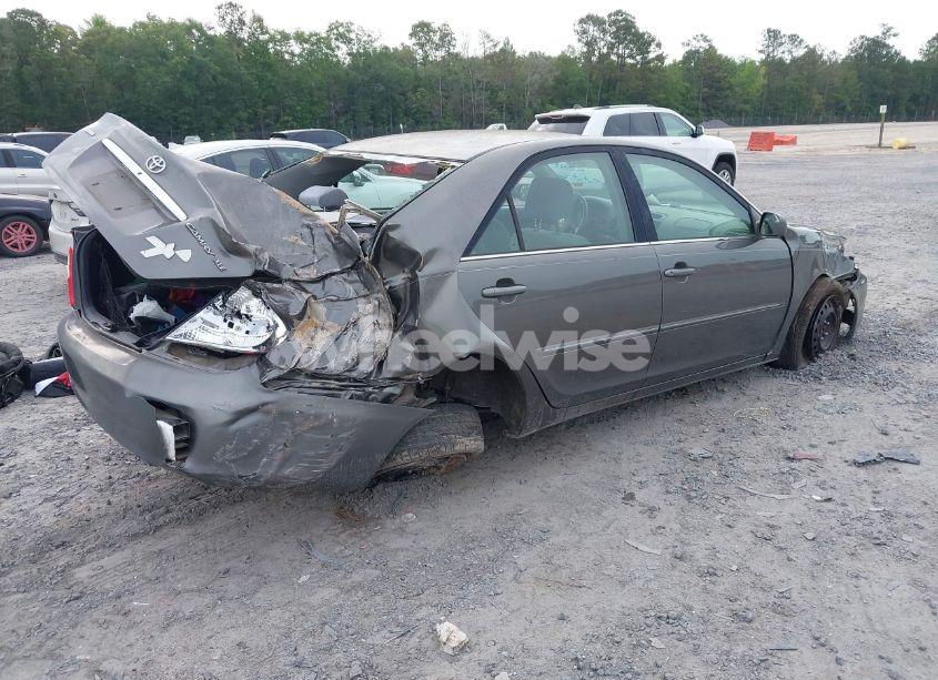 Photo 4 of 2004 Toyota Camry XLE (VIN 4T1BE32K34U920533)