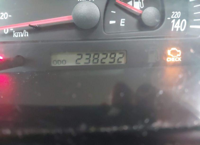 Photo 15 of 2004 Toyota Camry LE (VIN 4T1BE32K34U925120)