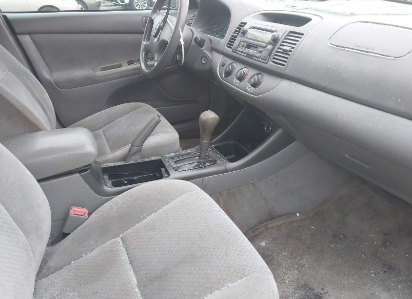 Photo 5 of 2004 Toyota Camry LE (VIN 4T1BE32K34U925120)