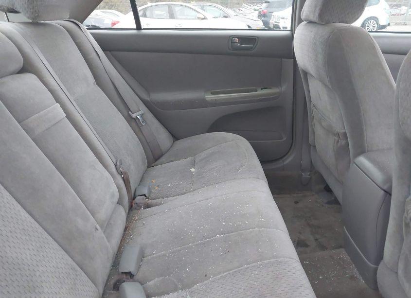 Photo 8 of 2004 Toyota Camry LE (VIN 4T1BE32K34U925120)