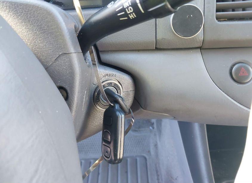 Photo 11 of 2004 Toyota Camry LE (VIN 4T1BE32K34U927272)