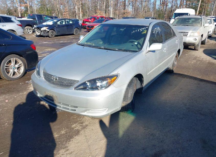 Photo 2 of 2004 Toyota Camry LE (VIN 4T1BE32K34U927272)