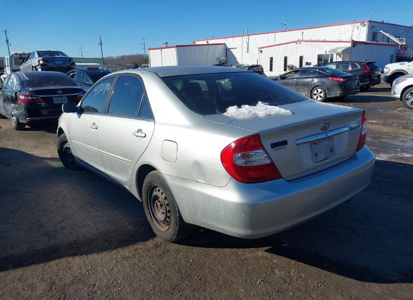 Photo 3 of 2004 Toyota Camry LE (VIN 4T1BE32K34U927272)