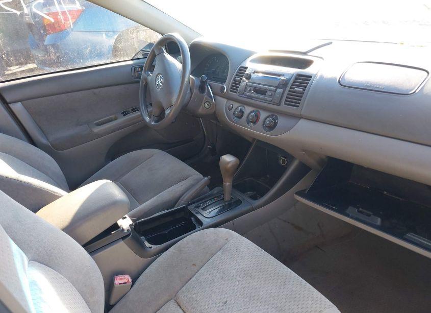 Photo 5 of 2004 Toyota Camry LE (VIN 4T1BE32K34U927272)