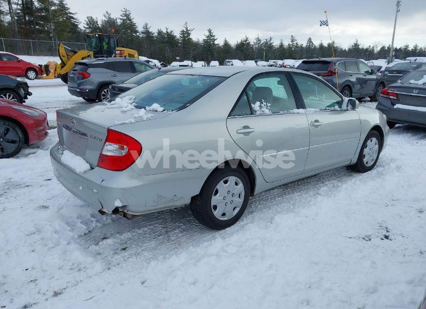 Photo 4 of 2004 Toyota Camry LE (VIN 4T1BE32K34U935386)