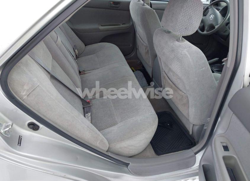Photo 8 of 2004 Toyota Camry LE (VIN 4T1BE32K34U935386)