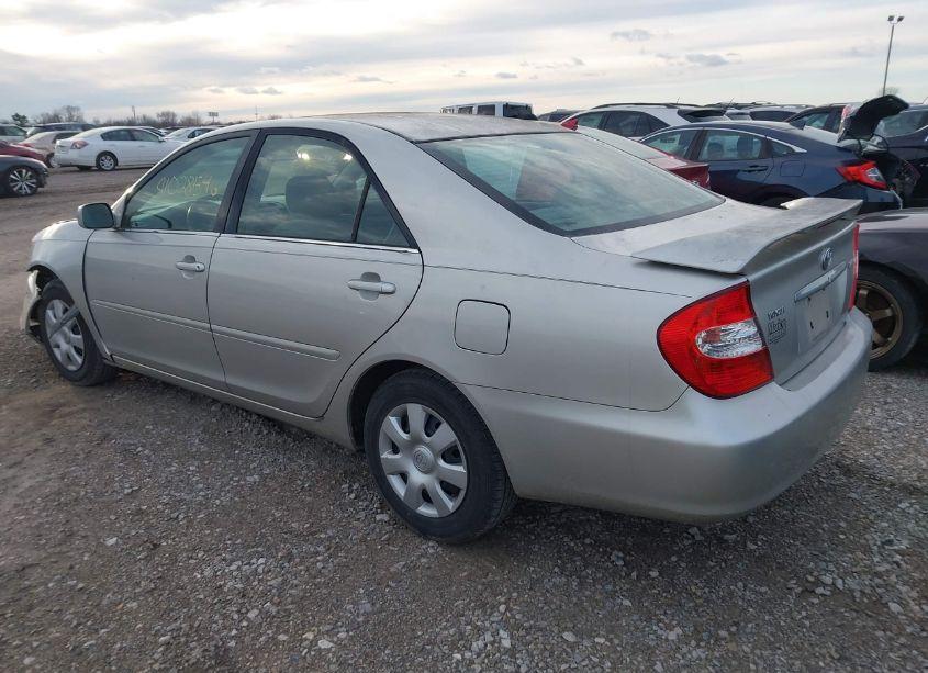 Photo 3 of 2004 Toyota Camry LE (VIN 4T1BE32K34U935789)
