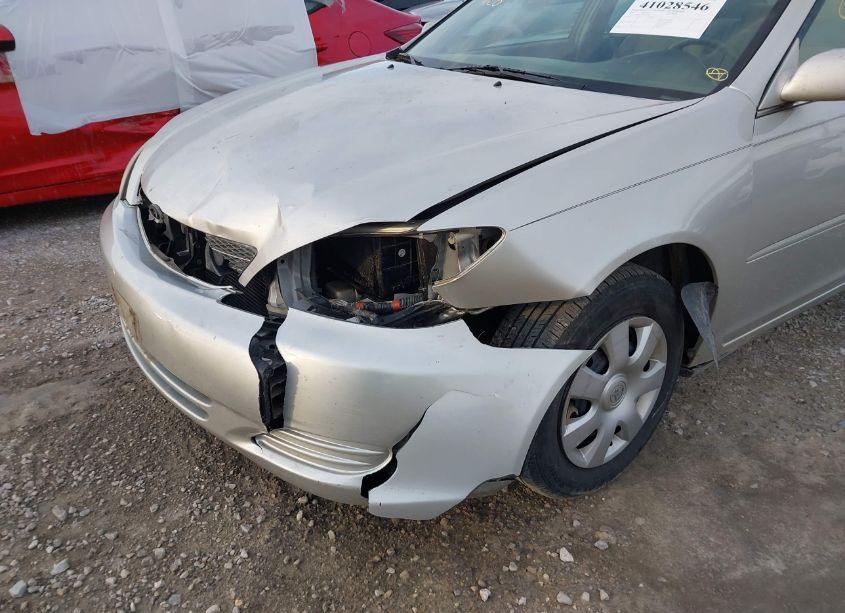 Photo 6 of 2004 Toyota Camry LE (VIN 4T1BE32K34U935789)