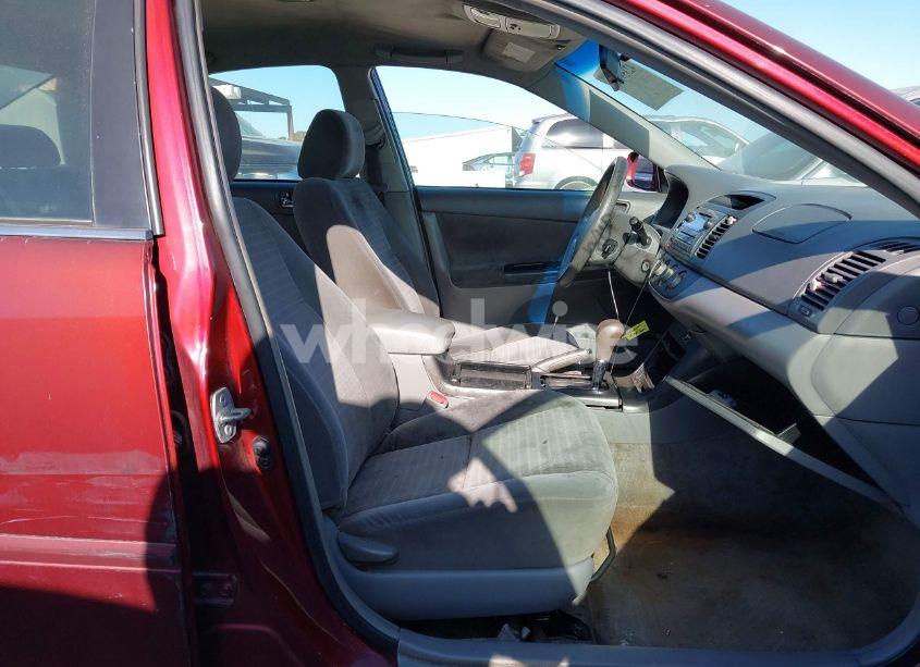 Photo 5 of 2005 Toyota Camry LE (VIN 4T1BE32K35U003867)