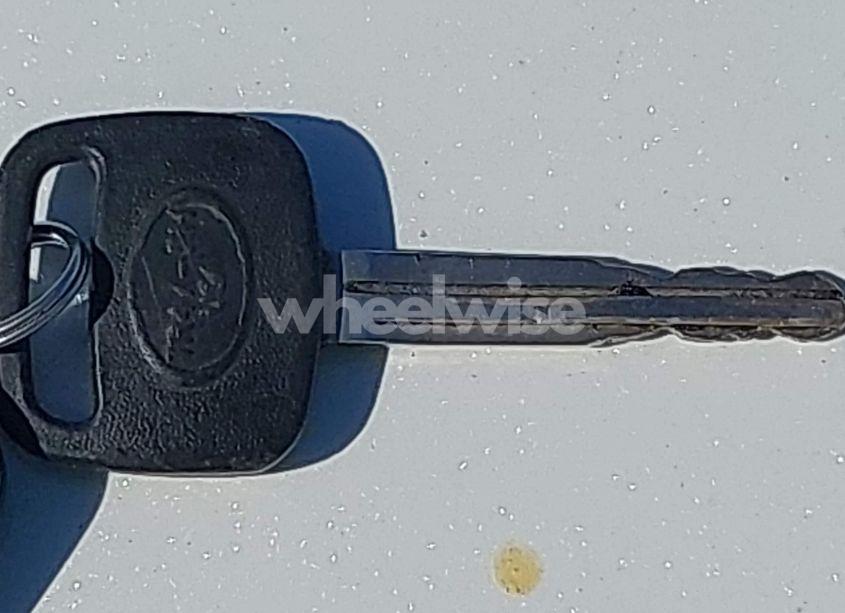 Photo 11 of 2005 Toyota Camry LE (VIN 4T1BE32K35U013654)