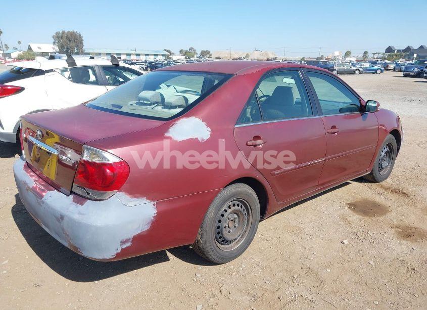 Photo 4 of 2005 Toyota Camry LE (VIN 4T1BE32K35U013654)