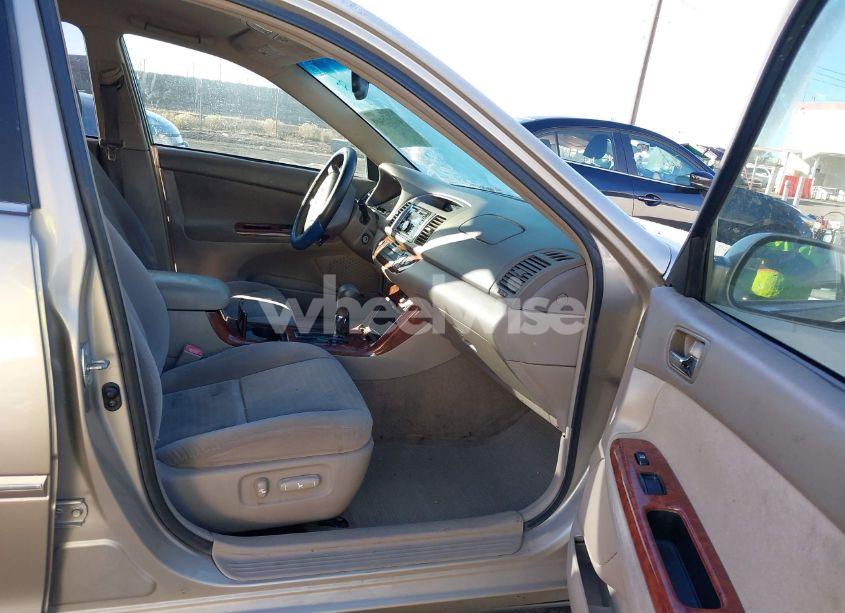 Photo 5 of 2005 Toyota Camry XLE (VIN 4T1BE32K35U062661)