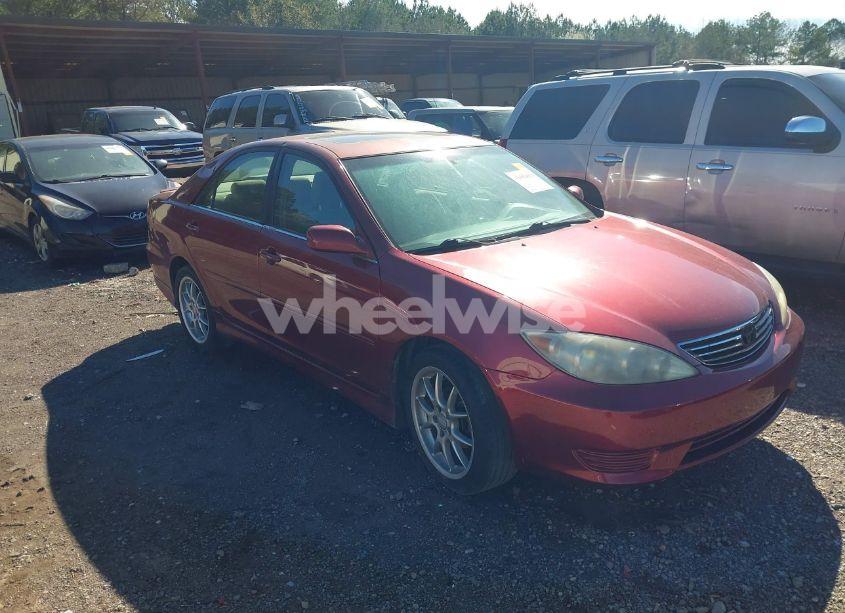 2005 Toyota Camry LE/XLE/SE (VIN 4T1BE32K35U087186) main photo