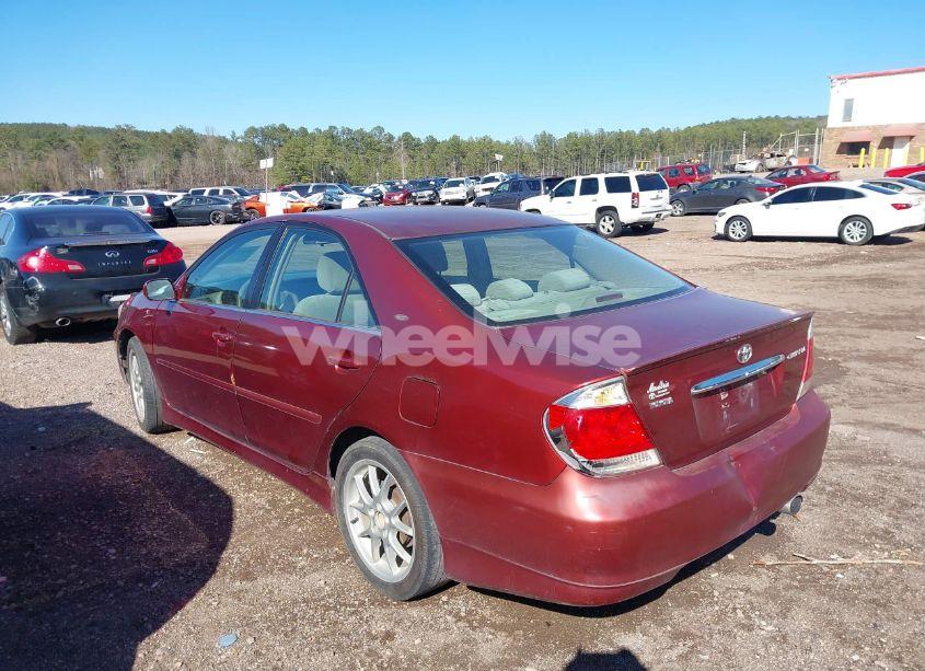 Photo 3 of 2005 Toyota Camry LE/XLE/SE (VIN 4T1BE32K35U087186)