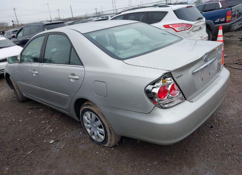 Photo 3 of 2005 Toyota Camry LE (VIN 4T1BE32K35U416923)