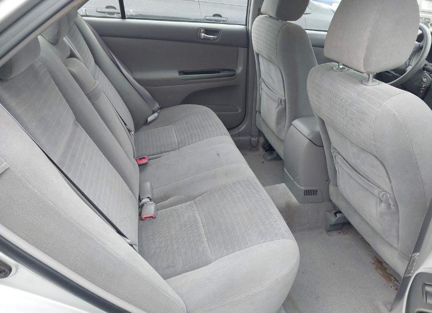 Photo 8 of 2005 Toyota Camry LE (VIN 4T1BE32K35U416923)