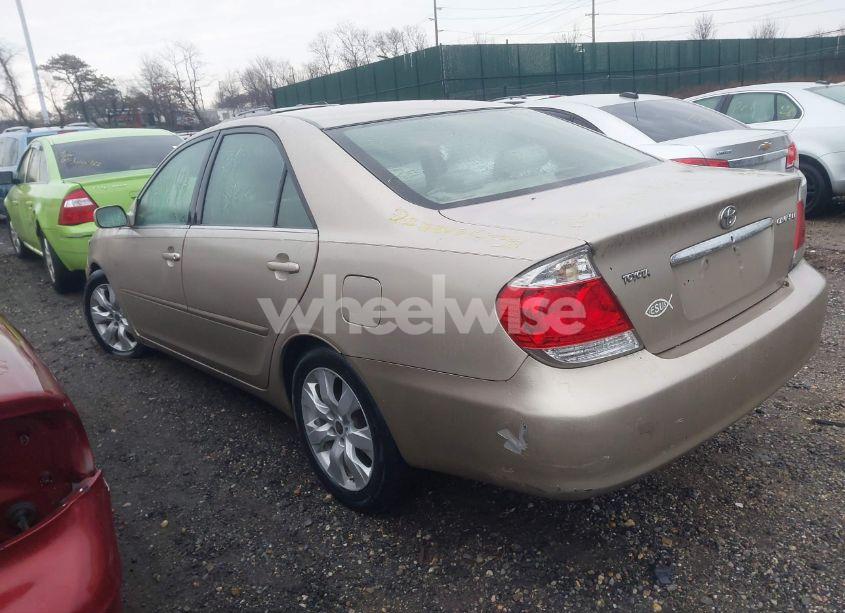 Photo 3 of 2005 Toyota Camry LE (VIN 4T1BE32K35U422351)