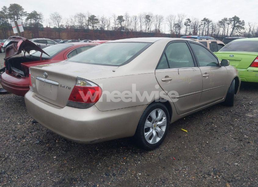 Photo 4 of 2005 Toyota Camry LE (VIN 4T1BE32K35U422351)