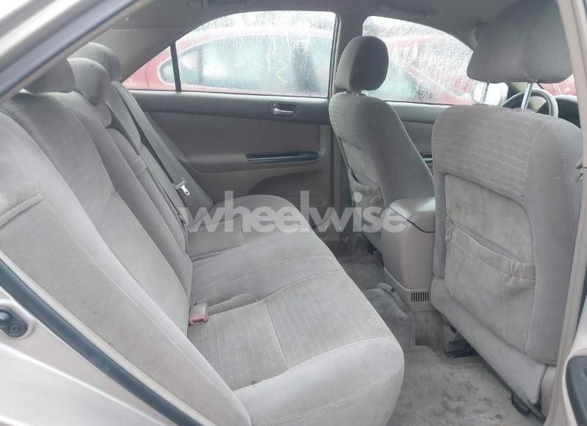 Photo 8 of 2005 Toyota Camry LE (VIN 4T1BE32K35U422351)