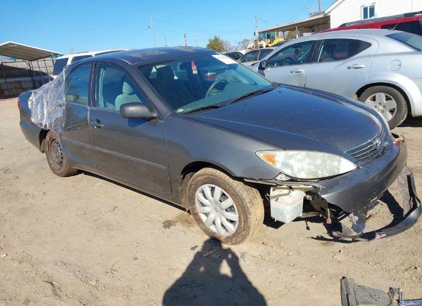 2005 Toyota Camry STD (VIN 4T1BE32K35U502619) main photo