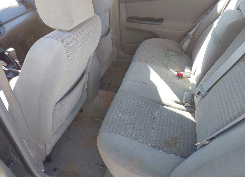 Photo 14 of 2005 Toyota Camry STD (VIN 4T1BE32K35U502619)
