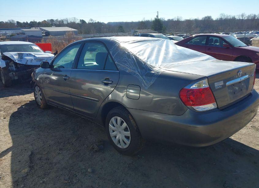 Photo 3 of 2005 Toyota Camry STD (VIN 4T1BE32K35U502619)