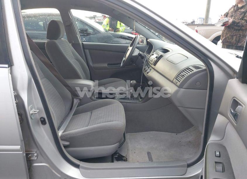 Photo 5 of 2005 Toyota Camry LE (VIN 4T1BE32K35U509568)