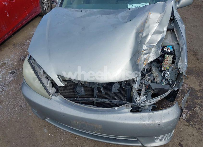 Photo 10 of 2005 Toyota Camry LE (VIN 4T1BE32K35U524801)