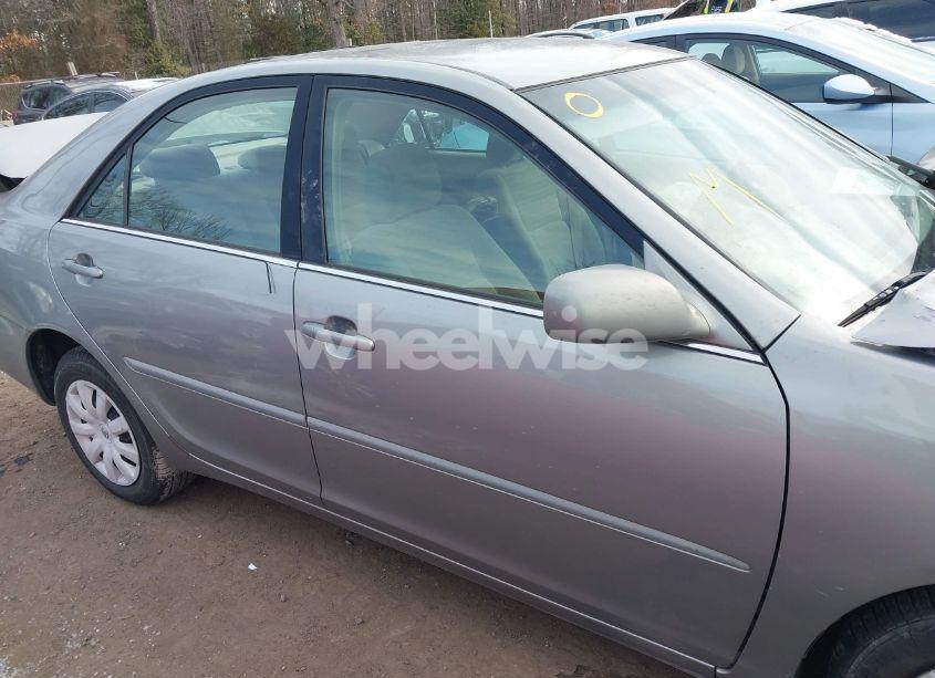 Photo 13 of 2005 Toyota Camry LE (VIN 4T1BE32K35U524801)