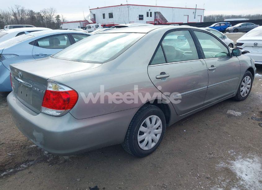 Photo 4 of 2005 Toyota Camry LE (VIN 4T1BE32K35U524801)