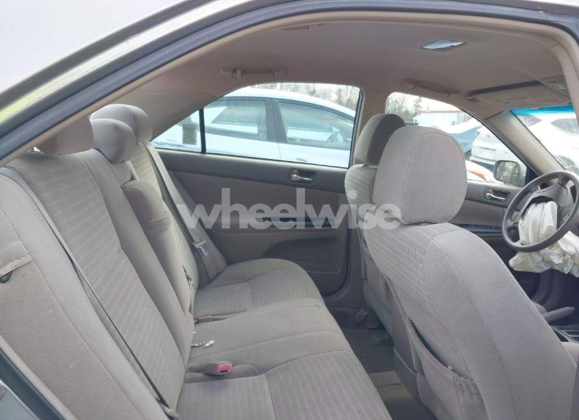 Photo 8 of 2005 Toyota Camry LE (VIN 4T1BE32K35U524801)