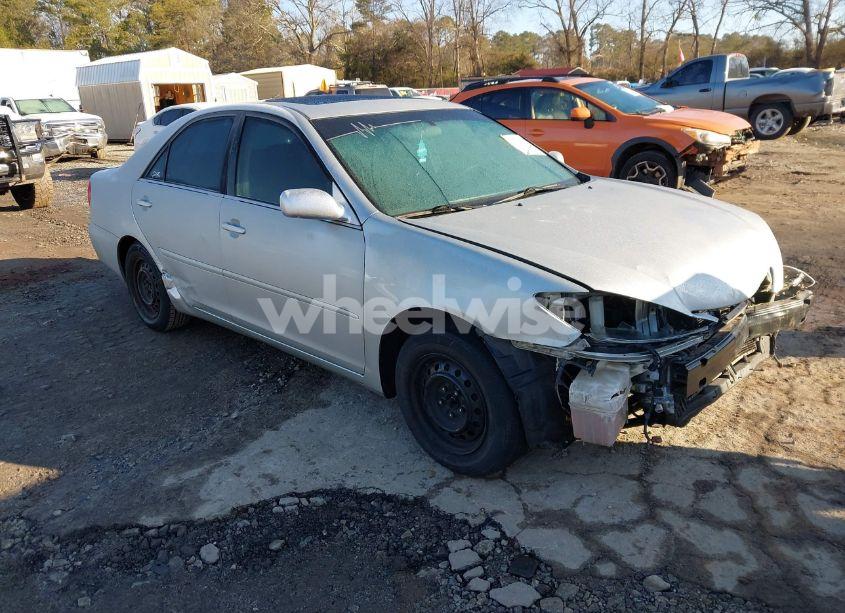 2005 Toyota Camry SE (VIN 4T1BE32K35U531683) main photo