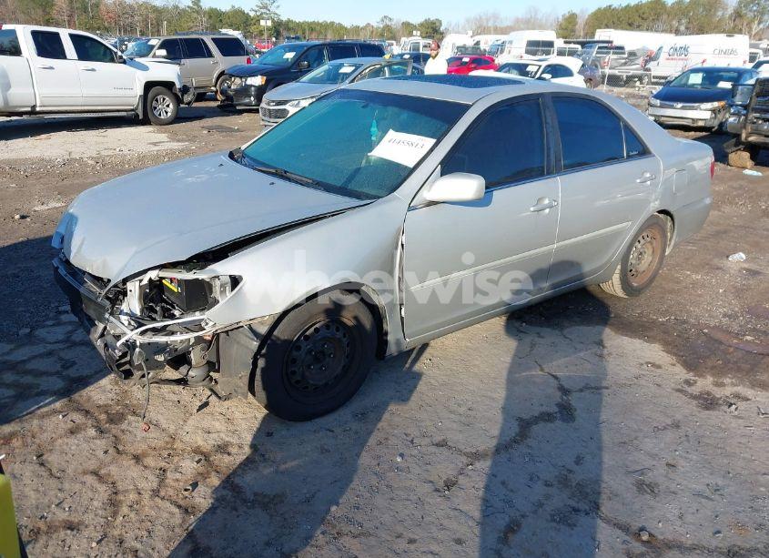 Photo 2 of 2005 Toyota Camry SE (VIN 4T1BE32K35U531683)