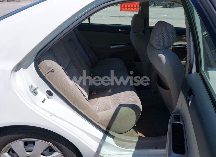 Photo 8 of 2005 Toyota Camry LE/SE/STD/XLE (VIN 4T1BE32K35U545888)