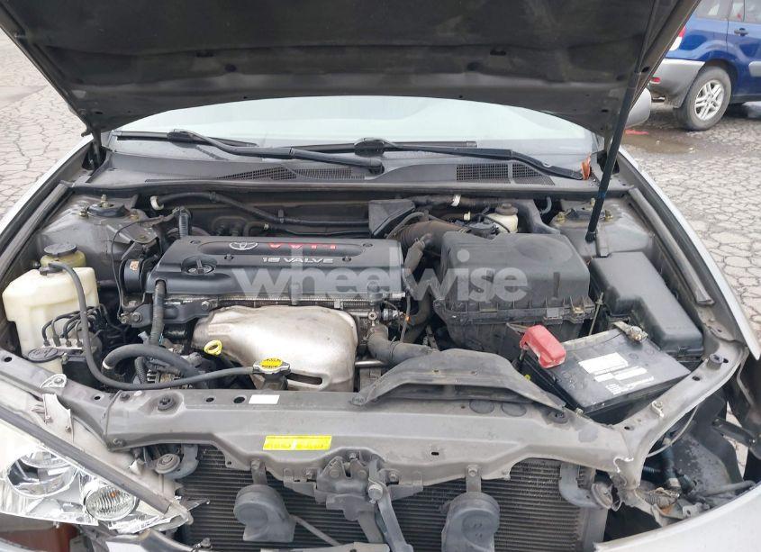 Photo 10 of 2005 Toyota Camry LE (VIN 4T1BE32K35U555837)