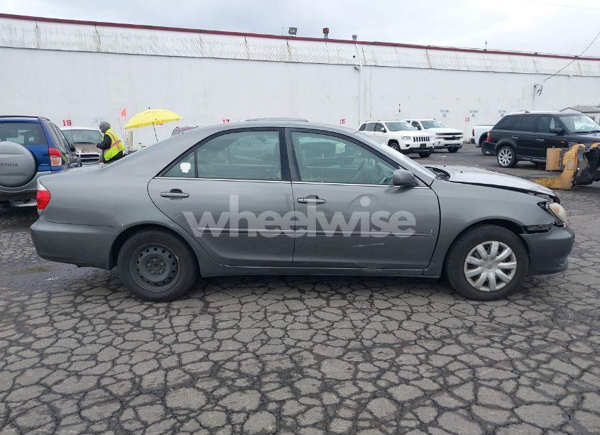 Photo 14 of 2005 Toyota Camry LE (VIN 4T1BE32K35U555837)