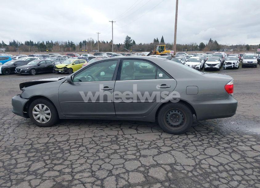 Photo 15 of 2005 Toyota Camry LE (VIN 4T1BE32K35U555837)