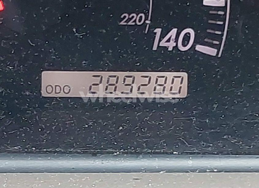 Photo 16 of 2005 Toyota Camry LE (VIN 4T1BE32K35U555837)