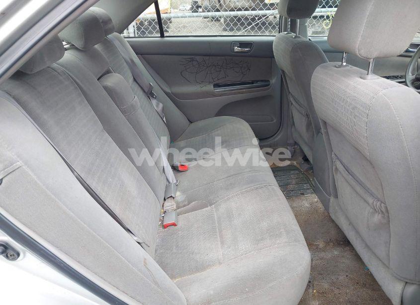 Photo 8 of 2005 Toyota Camry LE (VIN 4T1BE32K35U558947)