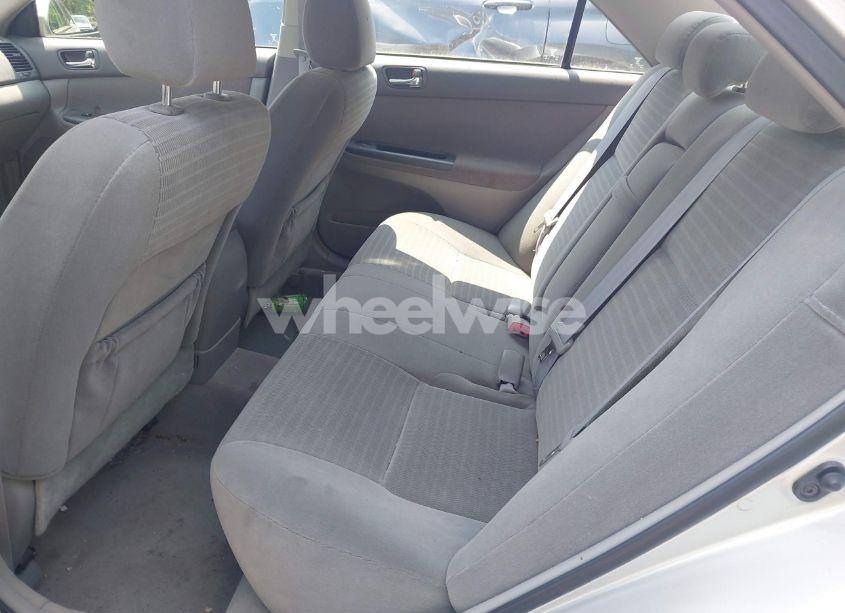 Photo 8 of 2005 Toyota Camry LE (VIN 4T1BE32K35U572220)