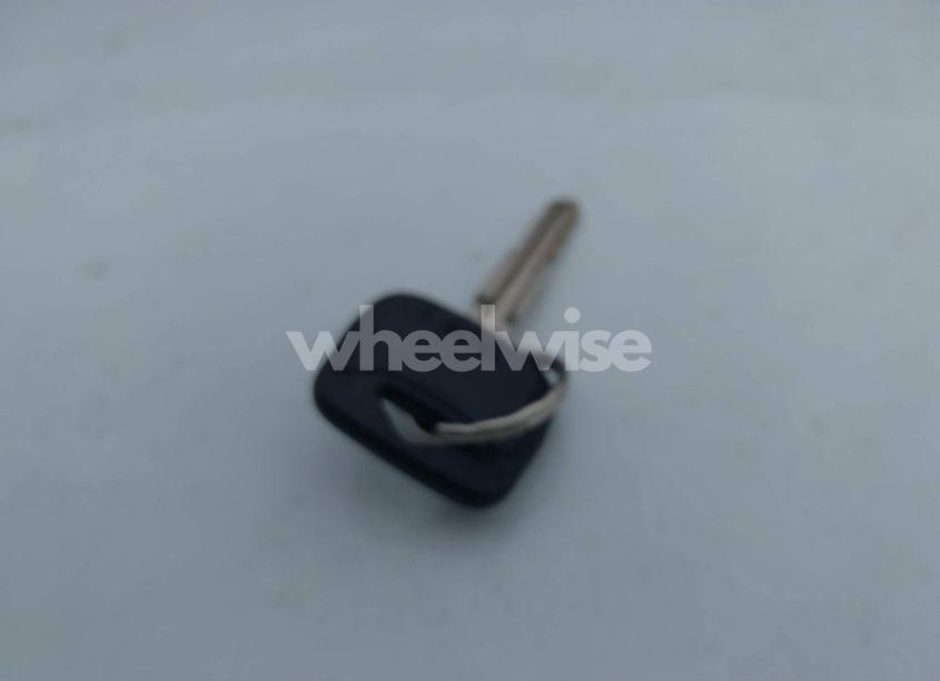 Photo 11 of 2005 Toyota Camry LE (VIN 4T1BE32K35U577708)